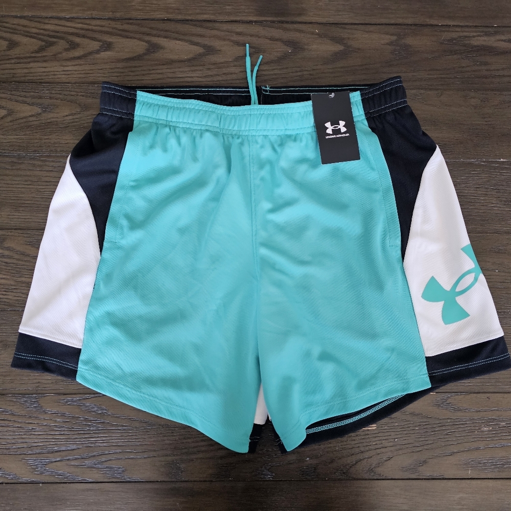 NWT UNDER ARMOUR WOMEN'S BASELINE 6" SHORT